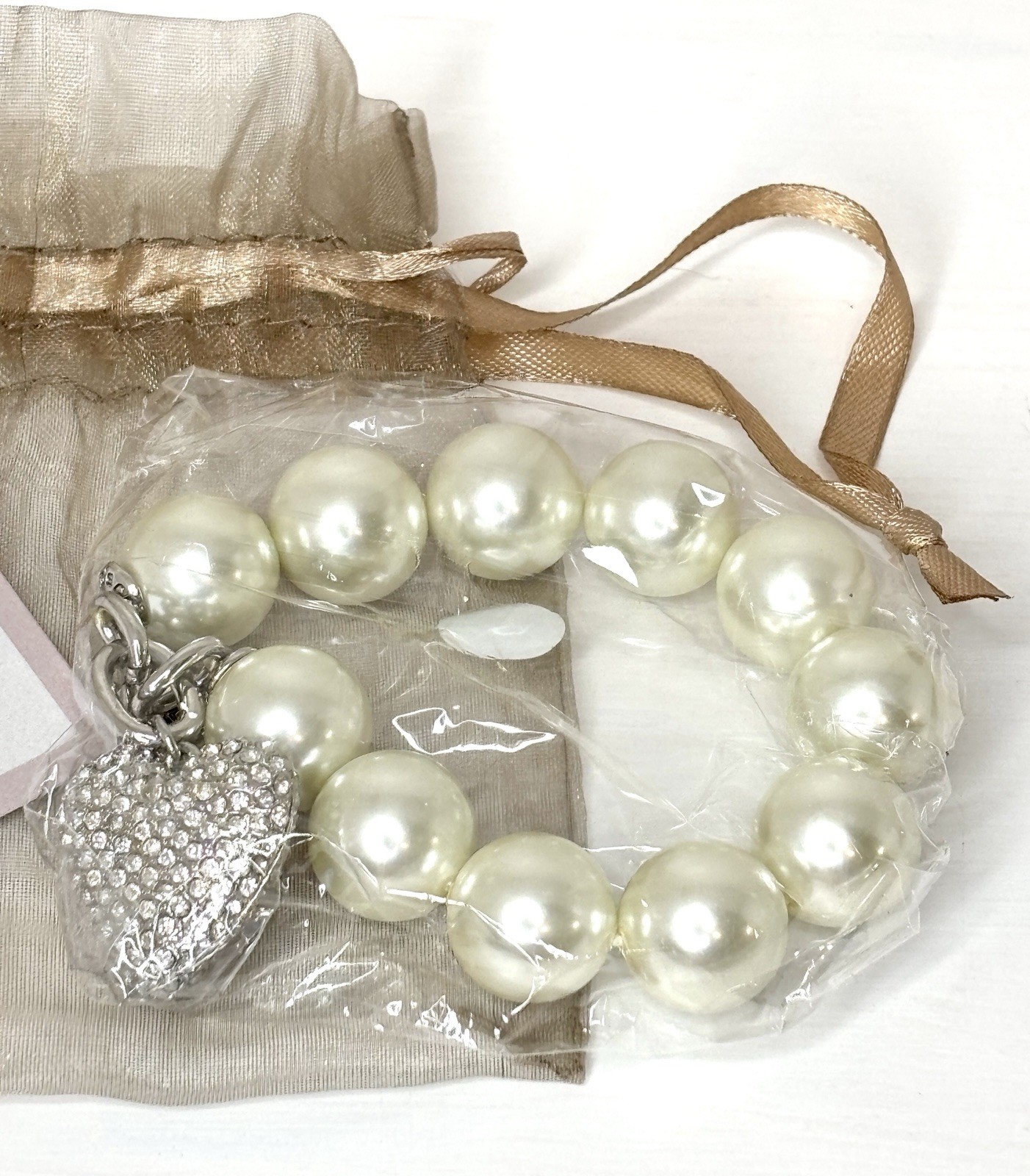 Chico’s Faux Pearl Bracelet Crystal Heart Charm 30 Yr Anniversary Pouch New