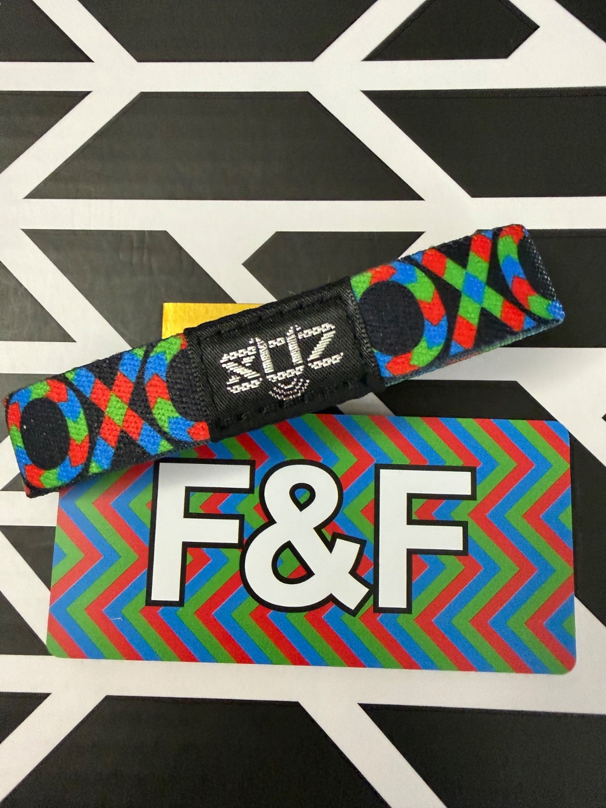 ZOX “FRIENDS & FAMILY” MEDIUM COMBINED SHIPPING OFFERED
