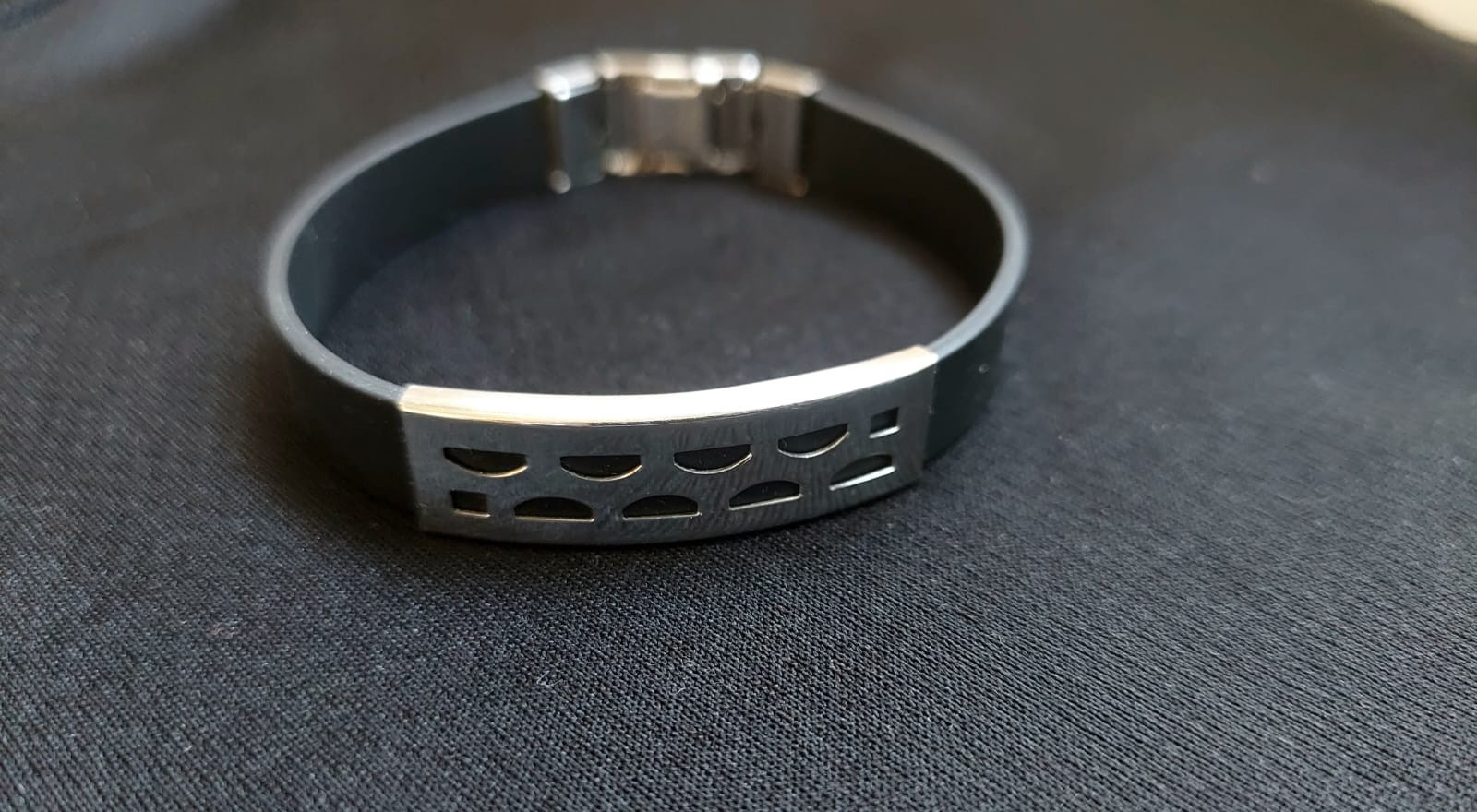 Unisex Minimalist Black Silicone & Silver-Tone Metal Bracelet Jewelry