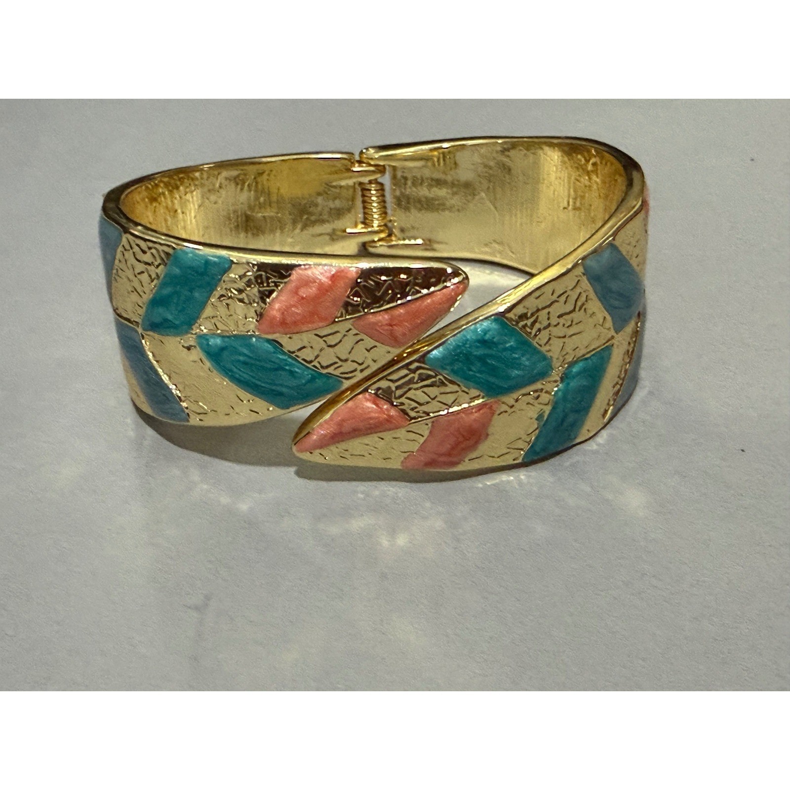 Enamel Bypass Cuff Bracelet Clamper Gold Tone Blue Coral Hammered Gold Tone