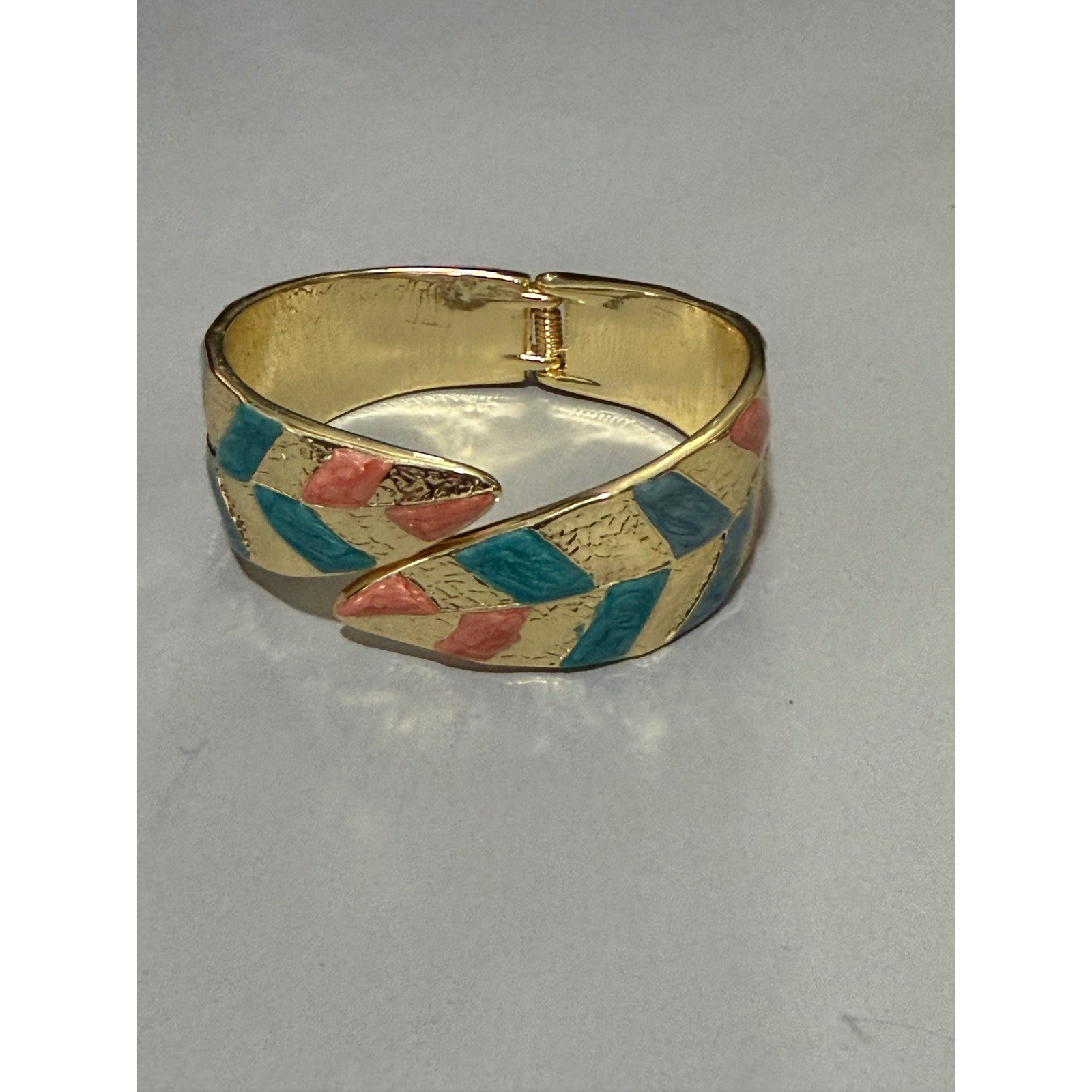 Enamel Bypass Cuff Bracelet Clamper Gold Tone Blue Coral Hammered Gold Tone