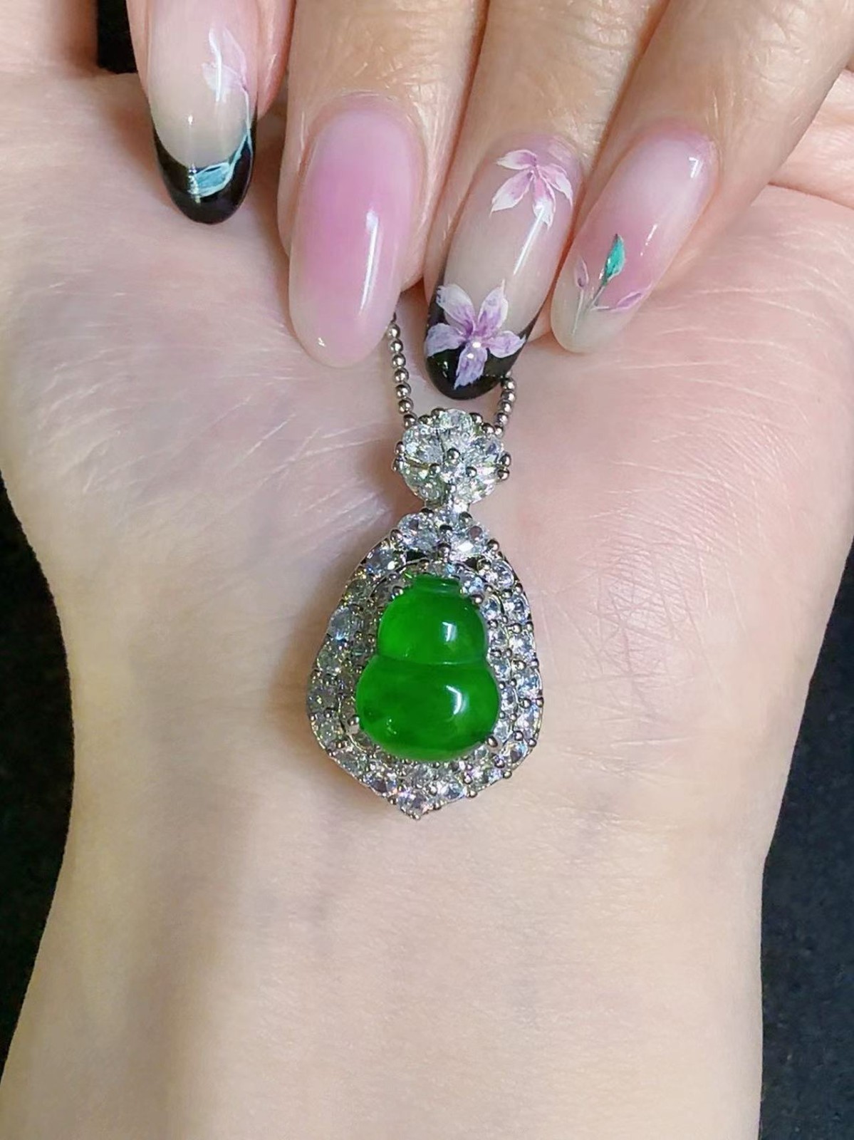 Beautiful Natural green jadeite gourd pendant