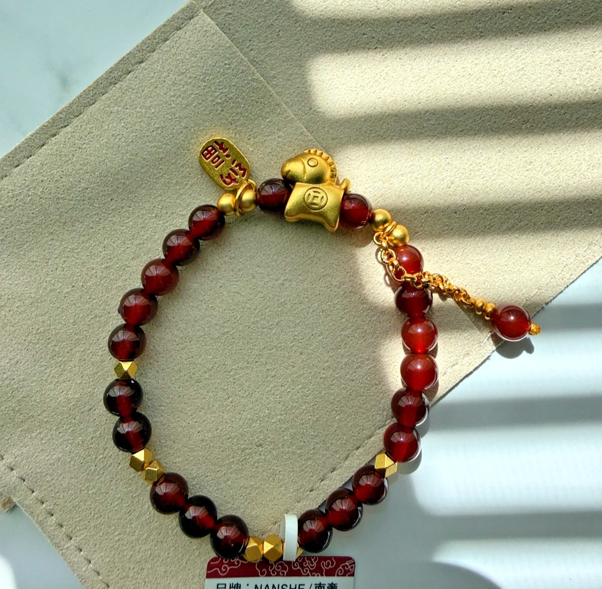 bracelet women7in, red luky gem, elastic