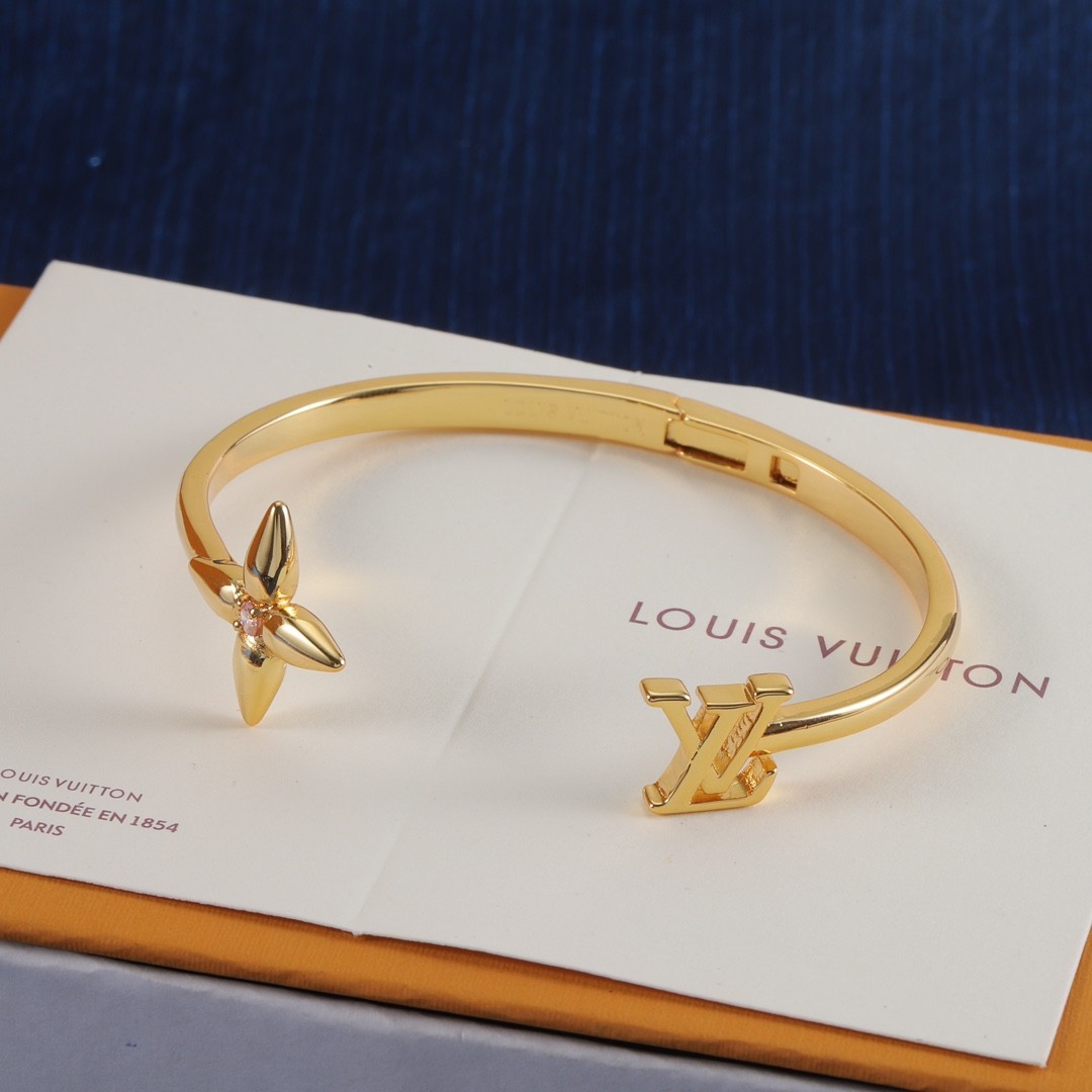 LOUIS VUITTON Bracelet Monogram Colorful Beautifull It Is Just Gorgeous