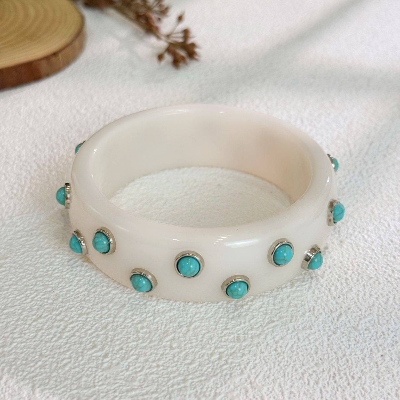 3PCS Acrylic Bangle Bracelet Set Red White Clear Turquoise Color Accent